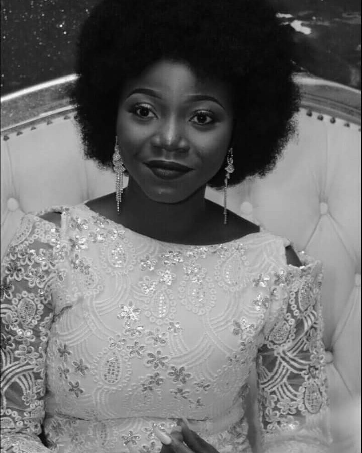 I will be 19 this Friday! I will be having a party with fans, friends and family at Club Vegas, Ikeja, Lagos, at 7.00pm. Can you make it? Inbox me if you're coming, so I can send you an entry code. Luv yah 😘😘