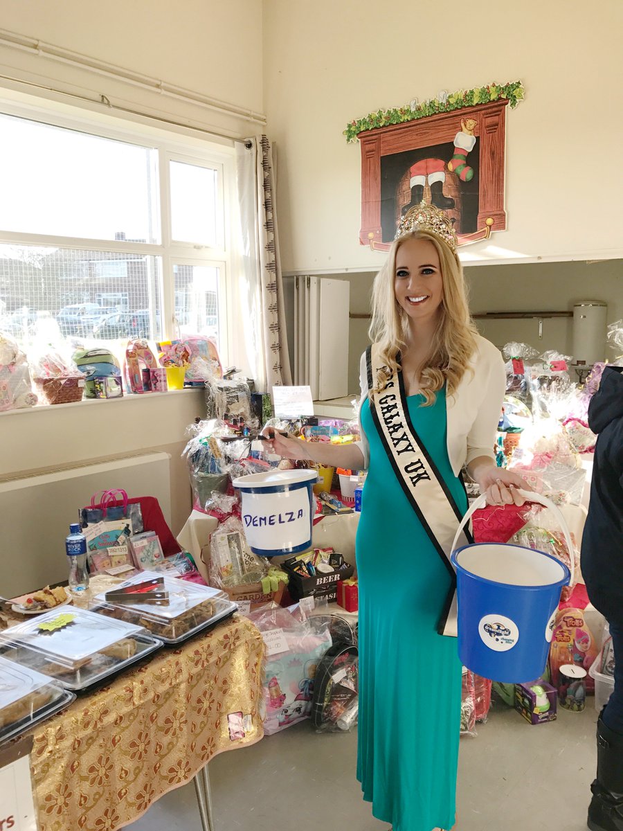missgalaxyuk's tweet image. Mrs Galaxy UK, @Tarnw, was the special guest at her local Christmas fair!

galaxypageantsuk.com/mrs-galaxy-uk-…