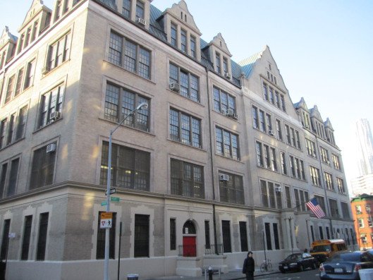 UCS_UFT's tweet photo. During your morning commute, read about the unique history of #PS1M! https://t.co/fuXHbqXuBu #CommunitySchools https://t.co/MLPApOo5bp