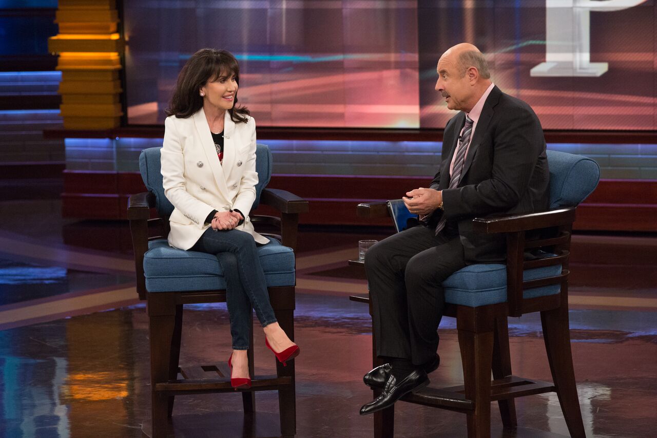 টুইটারে Robin McGraw: "It's important to have a partner you can talk