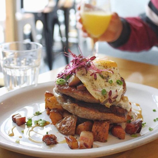 baristamtl's tweet image. La #Seriecafé se poursuit ! Découvrez pourquoi depuis son ouverture le charmant Restaurant Well a autant de succès !  buff.ly/2iVPygG