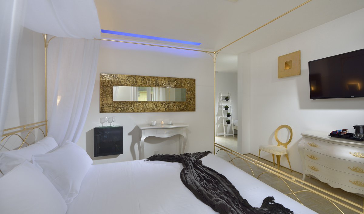metropolitanh's tweet photo. Junior Suite #Hotelmetropolitan #Bologna #hotel https://t.co/Z6xY1PySoa