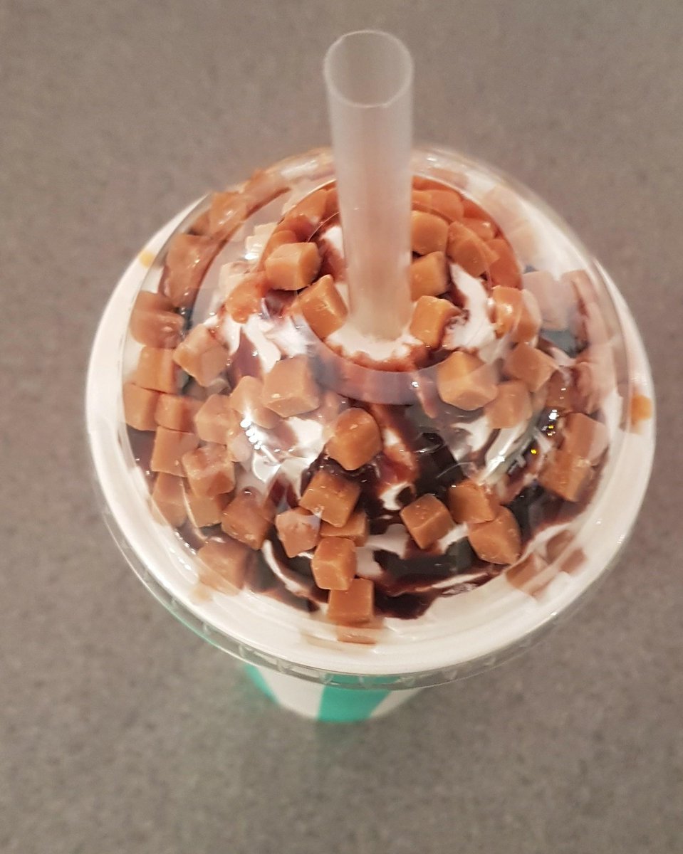 The perfect #newyear treat #shakewraproll #shake #cream #fudge #fudge pieces #icecream #milkshakes #tea #coffee #chocolate #wow #omg #deliciousdesserts #delicious #craving #chocolatesauce #heaveninacup