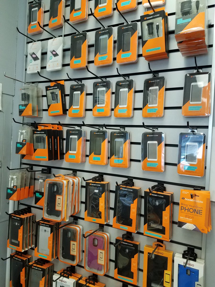 Boost_Diego's tweet photo. #Cititechwireless reviewing new promos and up selling new customers ππ²ππ #SwitchHappens #unlimitedgigs #TeamCernadasNYC #bestfamilyplanever #BoostNYNJ #BOGObro @JonHorovitz1 https://t.co/W706CxnUS5