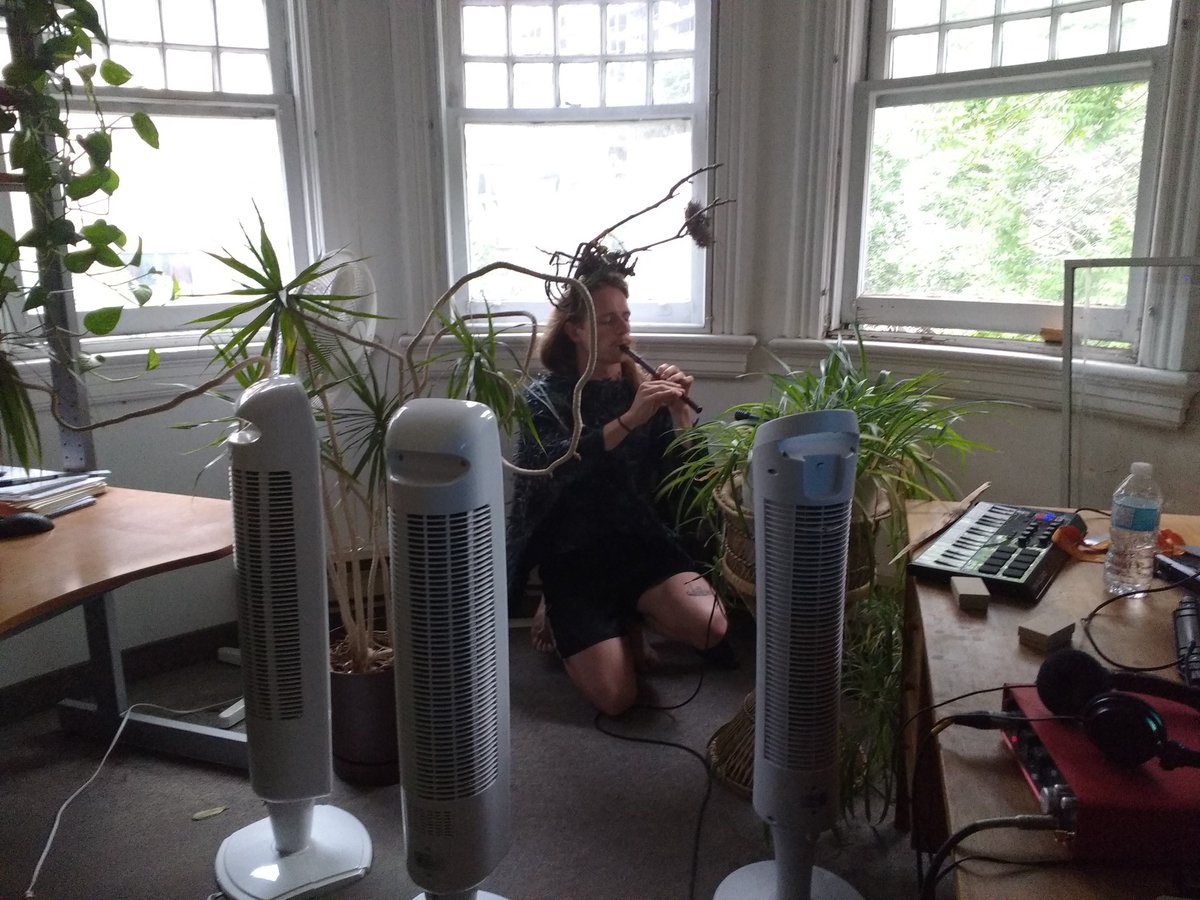 TCMLworkshop's tweet photo. more pics from #TCML2017 Composing Communities with @jumbliestheatre!
A wonderful and full day of collaborative art making with Jumblies artists and TCML participants that resulted in a large scale immersive interactive performance/installation https://t.co/FMtm28WY00