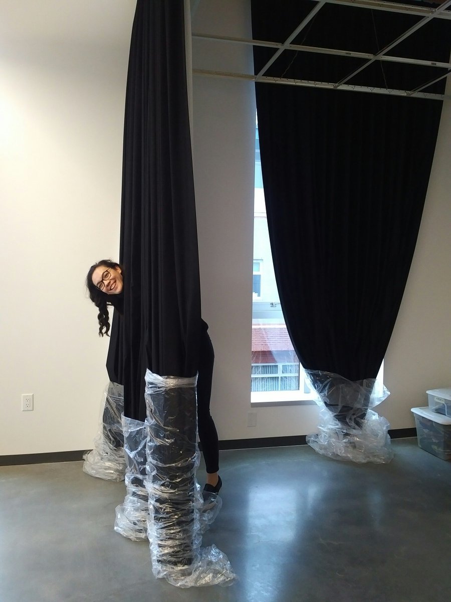 aymyao's tweet photo. Black curtains #productdesign #vancouver #wsdfirstday https://t.co/x4uca3xcTa