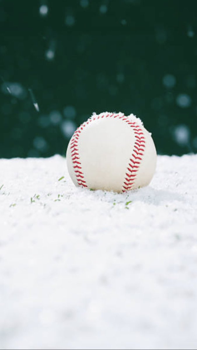 TheHITZone23's tweet photo. Yea, its pretty cold outside❄️⚾️ https://t.co/GUh62rP1Cv