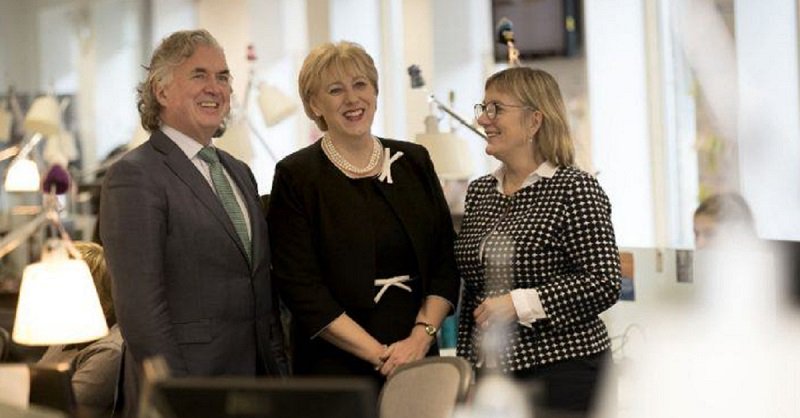 Entirl's tweet photo. .@Entirl companies created more than 19,000 new jobs in 2017- a record high. #GlobalAmbition https://t.co/4irlVmzuk6 https://t.co/V5Vi6GtOcY