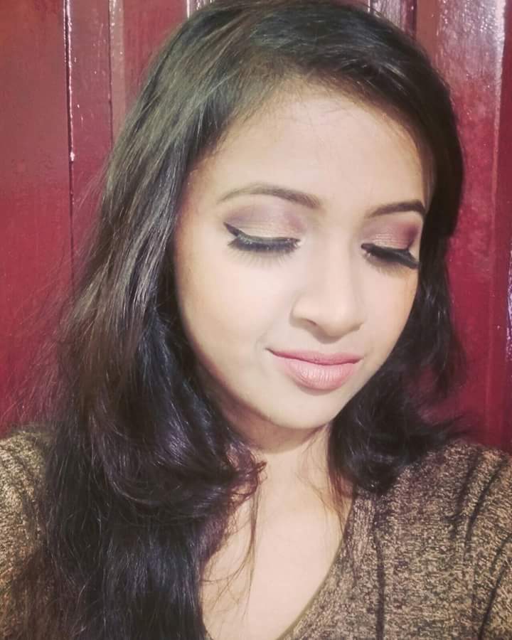 Rii_rc's tweet photo. Winter is all about trying different colors. And this is my winter soft and elegant color. 

#makeuptime #makeulooks #winterlook #elegant #elegance #softlooks #makeup #lookbeautiful #nudelips #nudelipstick #boldeyes #gorgeous #blogger #BeautyBlogger #bblog #beauty https://t.co/4v45tiCaSf