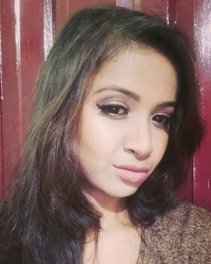 Rii_rc's tweet photo. Winter is all about trying different colors. And this is my winter soft and elegant color. 

#makeuptime #makeulooks #winterlook #elegant #elegance #softlooks #makeup #lookbeautiful #nudelips #nudelipstick #boldeyes #gorgeous #blogger #BeautyBlogger #bblog #beauty https://t.co/4v45tiCaSf