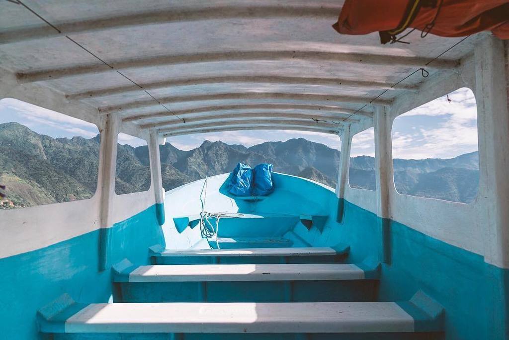 ProjectMurray's tweet photo. The only way to get around Lake Atitlán. These water taxis (locals call them lanchas) fill up quickly with indigenous Mayans young and old commuting between villages and tourists backpacking in from all parts of the world. These boats are usually packed,… https://t.co/JKaqtoo0Bm https://t.co/PjB8KQe0bY