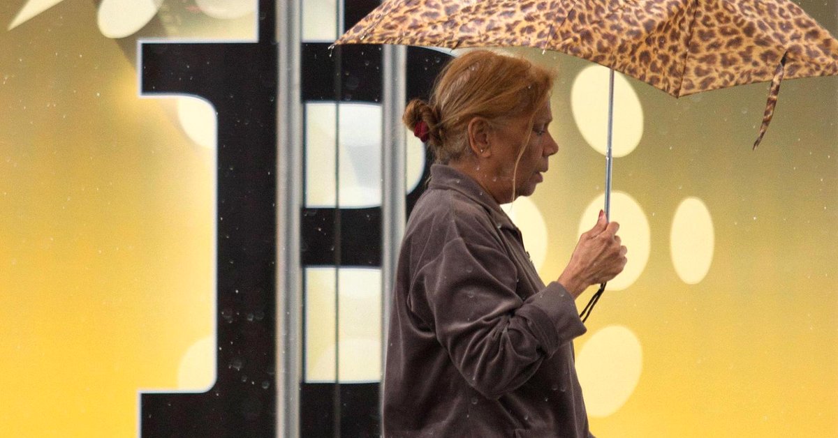 TBlockchainS's tweet image. Bitcoin will trade under $5000, warns Dennis Gartman - CNBC dlvr.it/Q8jt18