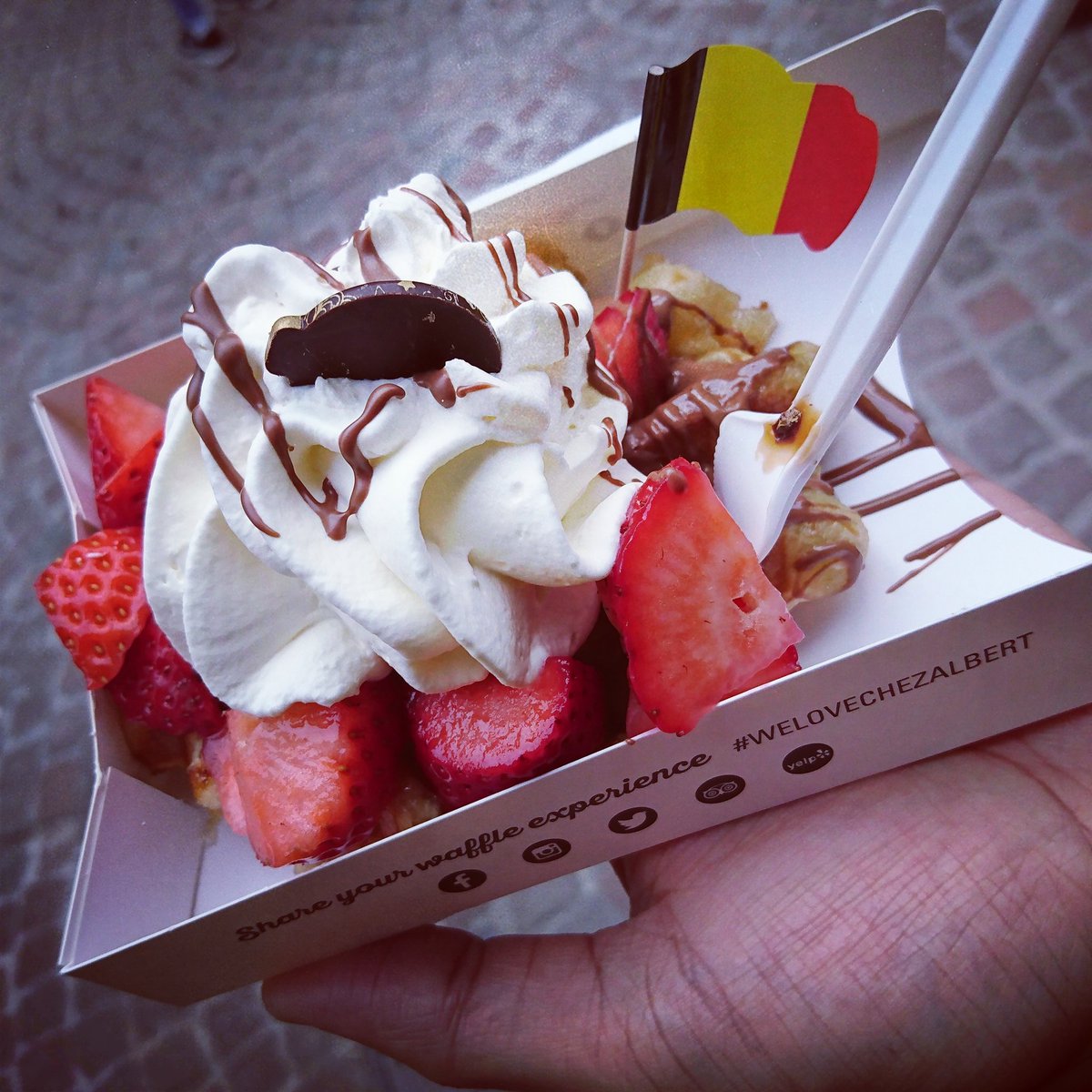 Mr_Patel100's tweet photo. Can't beat a #belgiumwaffle 😍 👌 #chezalbert #teacher5aday https://t.co/UVB515iYtC