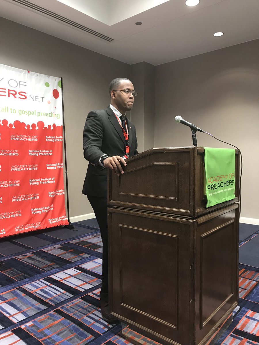 britedivinity's tweet photo. The @pastorjmsmith93 preaches @youngpreachers #iPreach18, “Something to Sing About.” #shiningBRITE https://t.co/gBtnRRCHEB