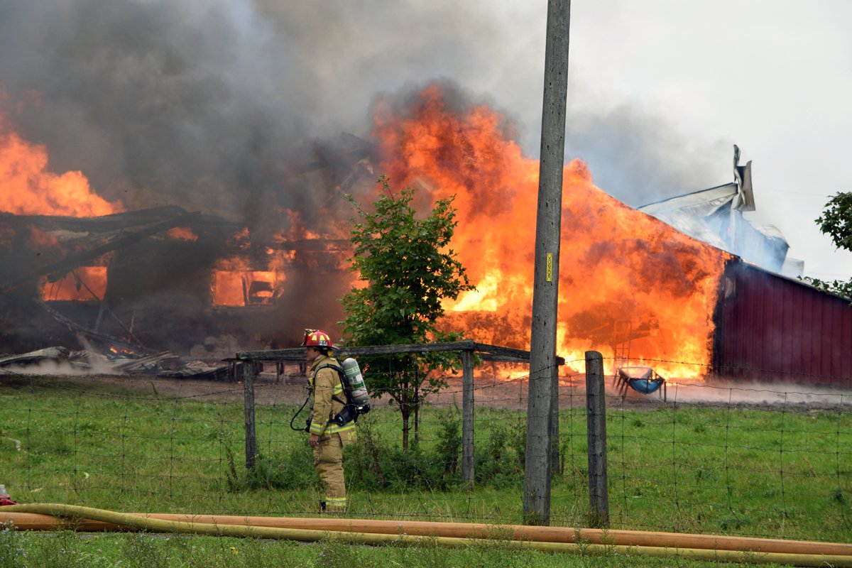 Year in Review: Busy year for <a href="/OttFire/">Ottawa Fire Services</a> with 250+ fires, 3,000 collisions bit.ly/2DRofZv #ottnews