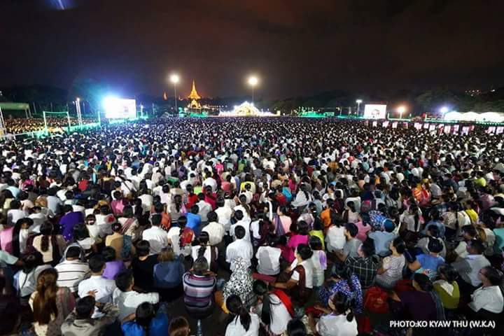 #shwe dagon
New year Dhamma Preaching Ceremony has been convened at the People’s park as a religious activity of welcoming the new year.