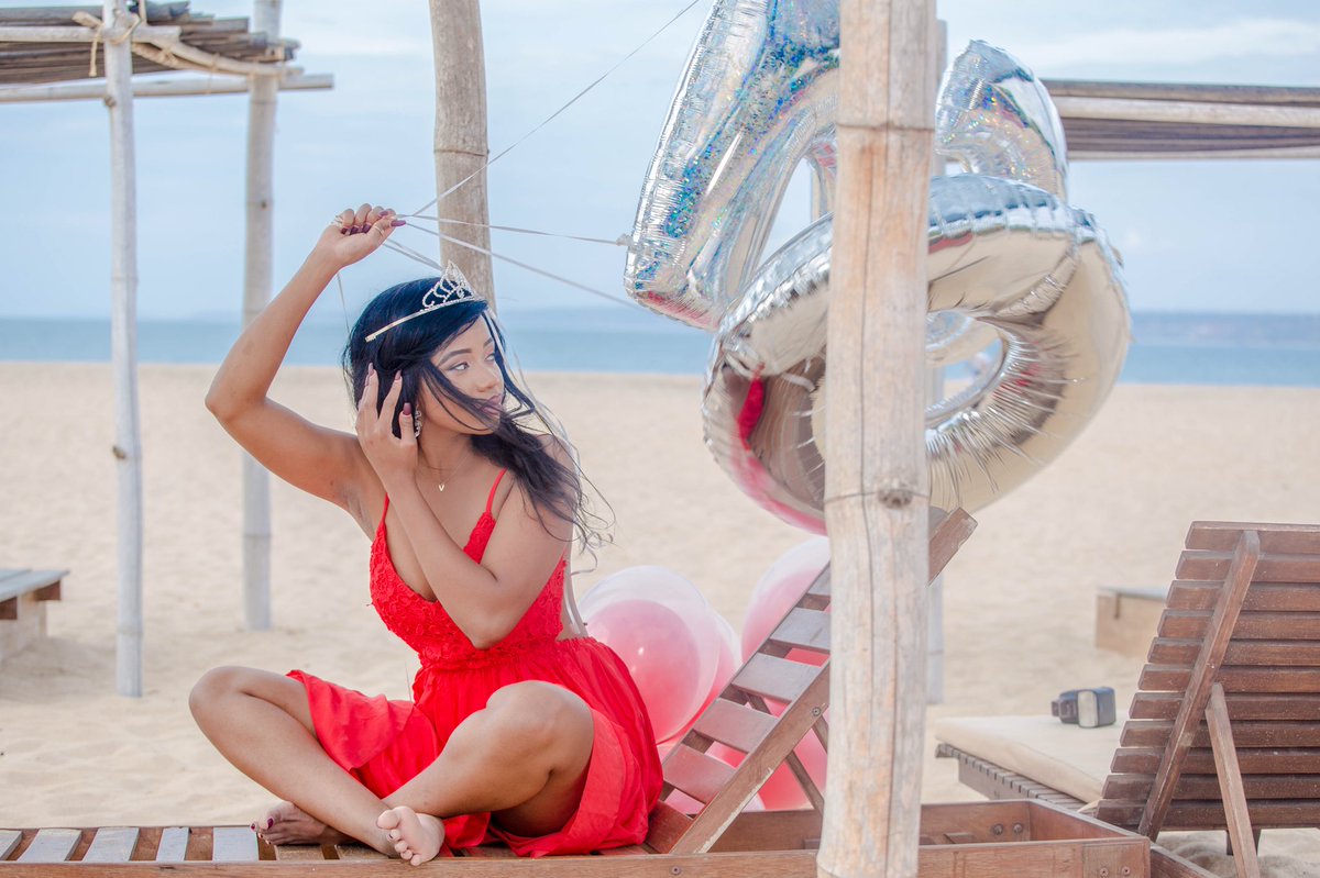 dnevula's tweet photo. #happybirthday #aniversary 🎊 #4brotherstudio @vilmaaido #photoshoot #summervibes #summer18🌴 #luanda #directordne #rouje https://t.co/lBBOiLxTNQ