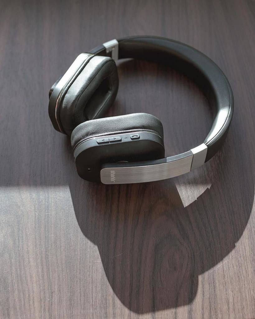 ShopSharkk's tweet image. The Sharkk Claro. 
Sleek and Comfortable design with Noise Cancelling Technology for superior sound 🎧 ift.tt/2CiSfgH