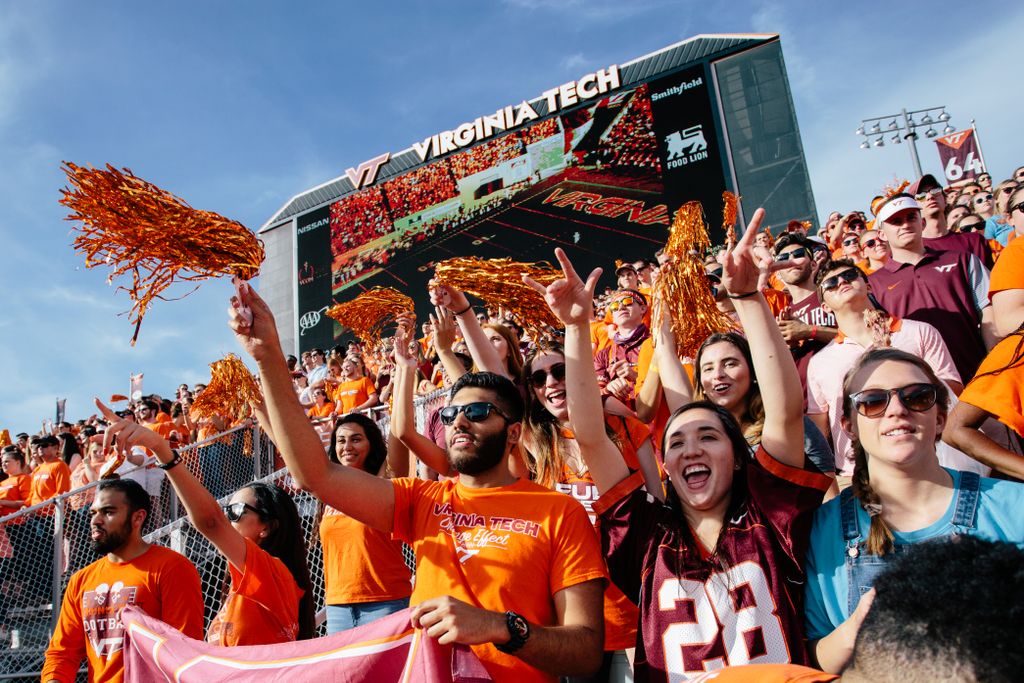 StudentsAtVT's tweet photo. Fall Semester in Review: #Homecoming2017 was definitely a highlight for us. What was the most memorable part of that weekend for you? https://t.co/YIFafv78Hv