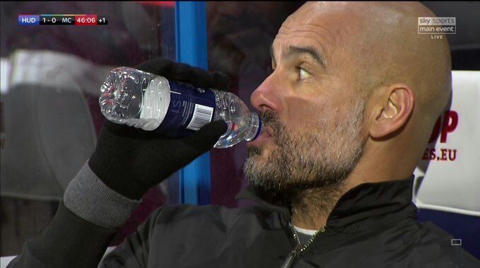 Hennie_rsa's tweet image. Robbie malinga
Born:1968
Died:2017
Buried:2018
This is history!
#RobbieMalingaFuneral