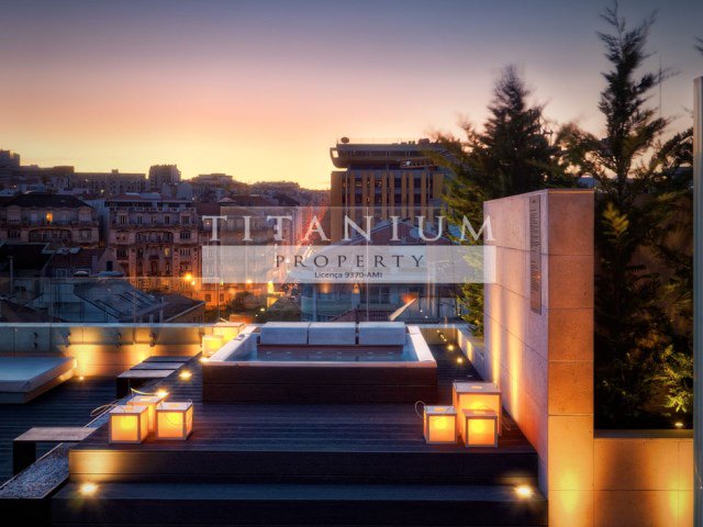 The Altis Prime is a contemporary design apartment hotel that combines the sophisticated urban atmosphere with the convenience of personalized service, a space of straight lines and contemporary pieces.

titanium-property.com/imovel/apartam…