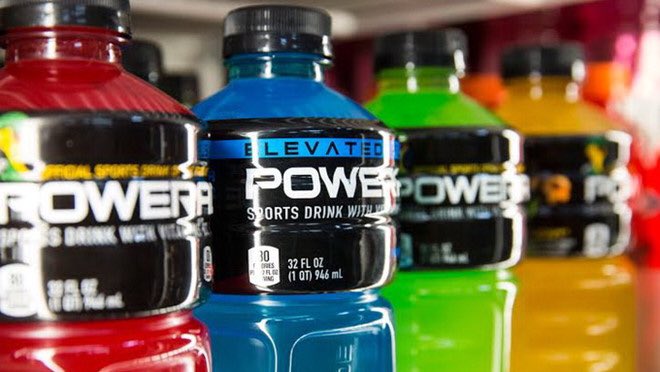 The type of carbs you consume should differ depending on when you are eating them ⏰ Contrary to popular belief, SIMPLE carbs are not all bad, and are useful before/during/post training as they rapidly provide fuel for our bodies! Sports drinks are a great example of these.