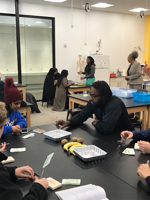 DMGrayMD's tweet photo. It’s beautiful to see med students as teachers. It’s even better to see how diversity drives excellence.

(Pic of @OhioStateMed students at @MetroHS Bodies Program) 

#WomenInMedicine #BlackMeninMedicine #ILookLikeASurgeon https://t.co/n9TSE0gCmG