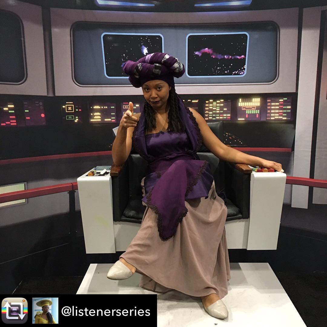 ListenerSeries's tweet photo. Been watching alot of Original Series this week... Kirk on the brain.
Regram from @wondercon @roddenberry #startrek #WonderCon #latergram #tng #tos #blackcosplayersrock #afropunk #blackwomen #guinan
Costume by @jamiedfraz https://t.co/GtoAOstTUj