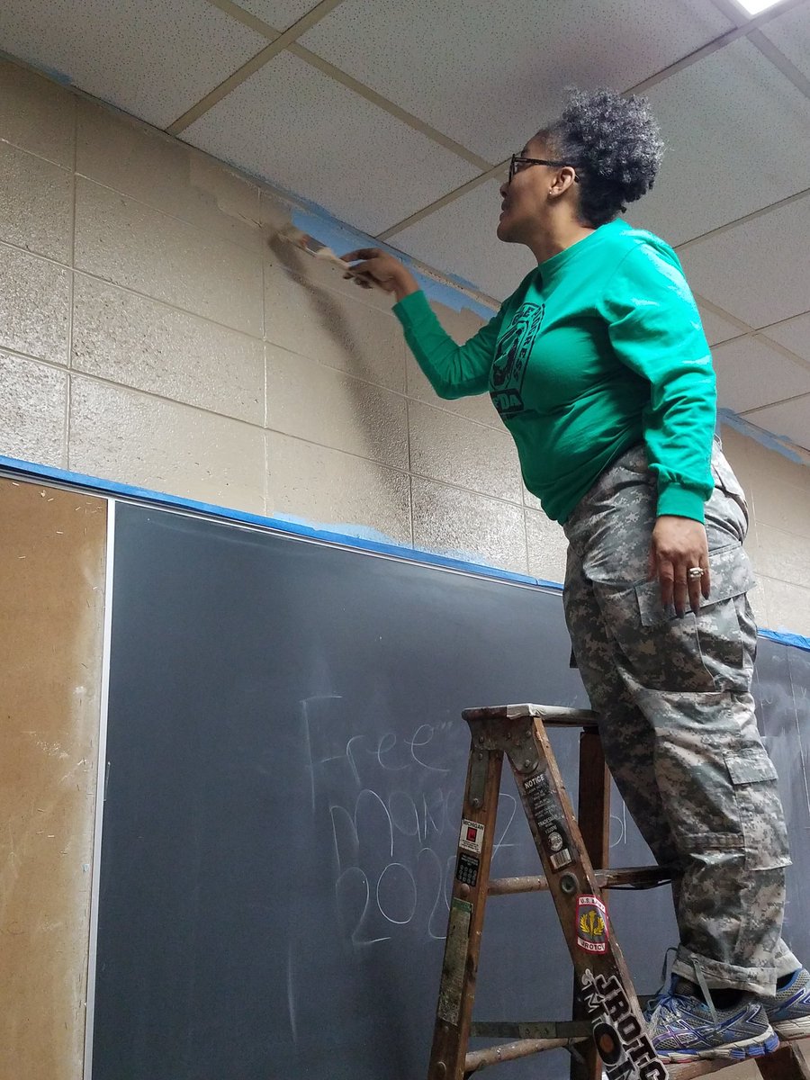 Sheba_Rogers's tweet photo. Pausing for the Cause...Paint Day at FDA with the CBMA crew @crutherford360 @Robert_Simmons3 @BMAchievement https://t.co/thdvf61RUA