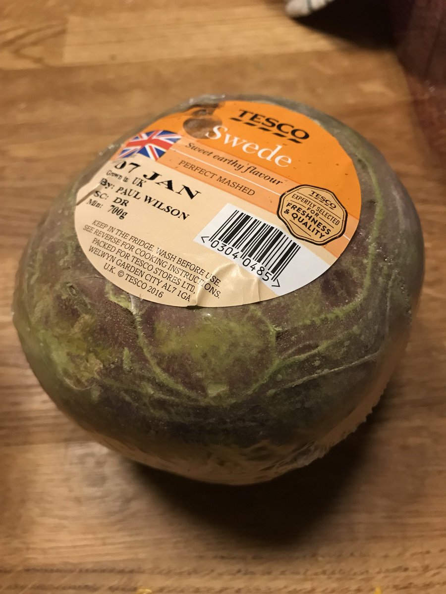 Amyck30Clark's tweet photo. @Tesco went into your dumfries store today and given the headlines re plastic waste again, I took a look in your veg aisle does a perfectly hardy little swede need to be parcelled up in plastic??? I donโt think so. @theJeremyVine this is what needs to stop. Small changes. Say no! https://t.co/GxJwVAcTbS