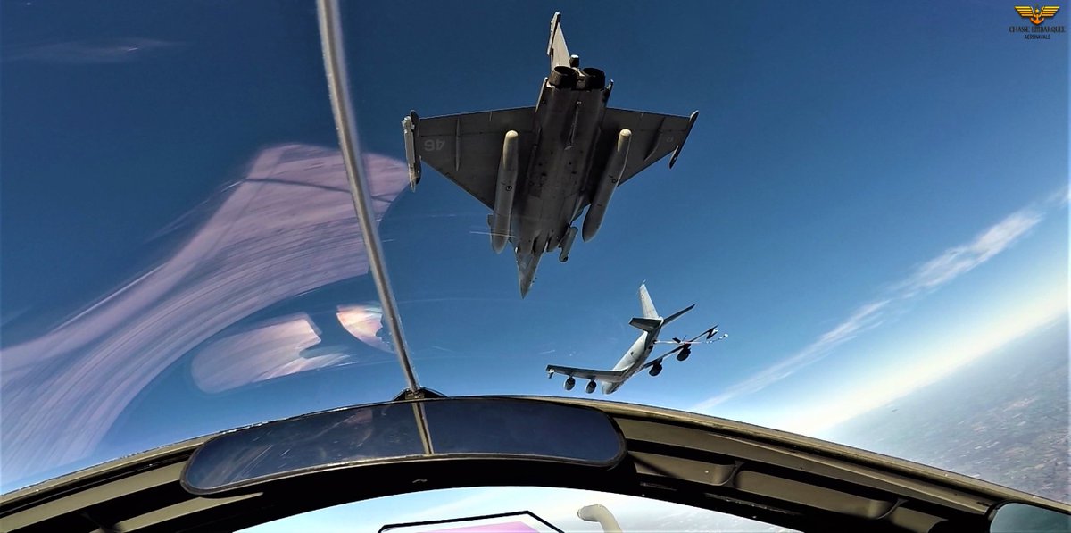 Ravitaillement en vol pour ces 2 #Rafale Marine – Refueling French Navy Rafale #ChasseEmbarquée