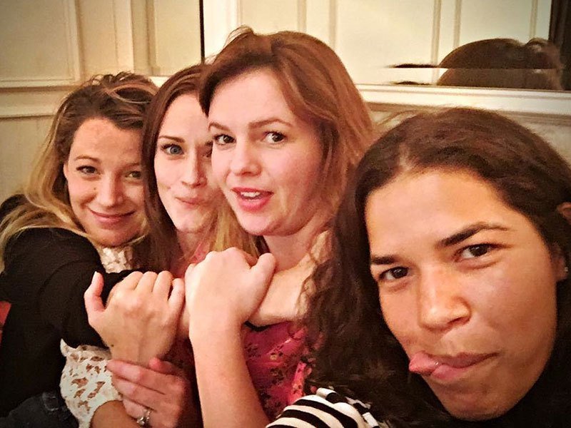 'Sisterhood of the Traveling Pants’ reunited in honor of America Ferrera’s baby bump trib.al/9RecFKB