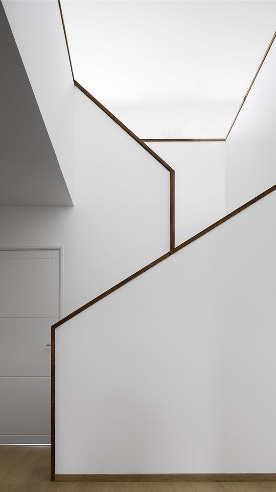 Drawing inspiration today from the use of lines and angles on the design of these stairs, creating a strong visual impact. Picture from #pinterest