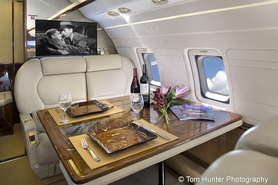 tomhunterphoto's tweet photo. Superb Photography + Professional Lighting, Assisted Staging and Optimum Post Editing = Great Images! #learjet #jetstream #luxurylife #vacations #travel #commercial #highlife #dining #airline @fly_air7 #tomhunterphotography https://t.co/gBAaVPW7zX