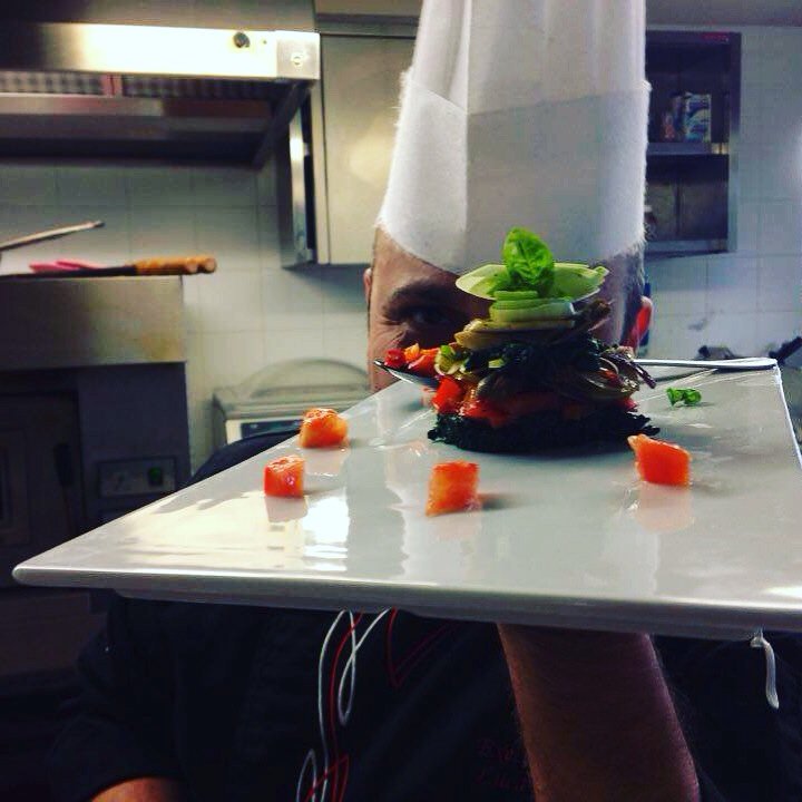 luca_borghini's tweet photo. #accademia #di #cucina #lezione #finita #siprof #sichef #lucaborghini https://t.co/HvtwecVIxJ