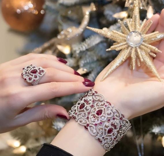Fabergé (@officialfaberge) on Twitter photo <a href="/Katerina__Perez/">Katerina Perez</a> stuns in the opulent Regalia Bracelet and Ring featuring Mozambican rubies and round white diamonds.
#alifeincolour #officialfaberge #finejewellery #ruby #diamonds <a href="/Katerina__Perez/">Katerina Perez</a> stuns in the opulent Regalia Bracelet and Ring featuring Mozambican rubies and round white diamonds.
#alifeincolour #officialfaberge #finejewellery #ruby #diamonds