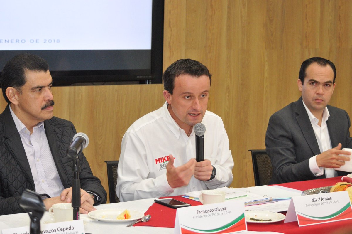 Presenté hoy ante medios de comunicación a integrantes de mi equipo, así como avances de la #precampaña en la que de acuerdo a encuestas recientes la preferencia de la opinión pública por mi candidatura se ha triplicado al pasar del 6% al 18% en 20 días