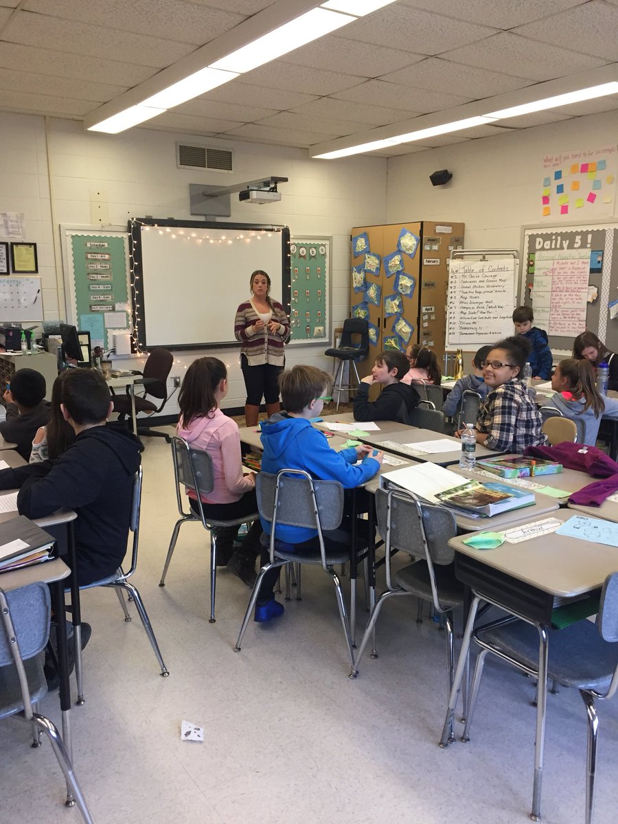 MrsNiemiec's tweet photo. Authors’ celebration with students giving each other positive and constructive feedback!  @ErnstMPS @PrincipalMPES @LTSDSup https://t.co/uZuGJKk4u1
