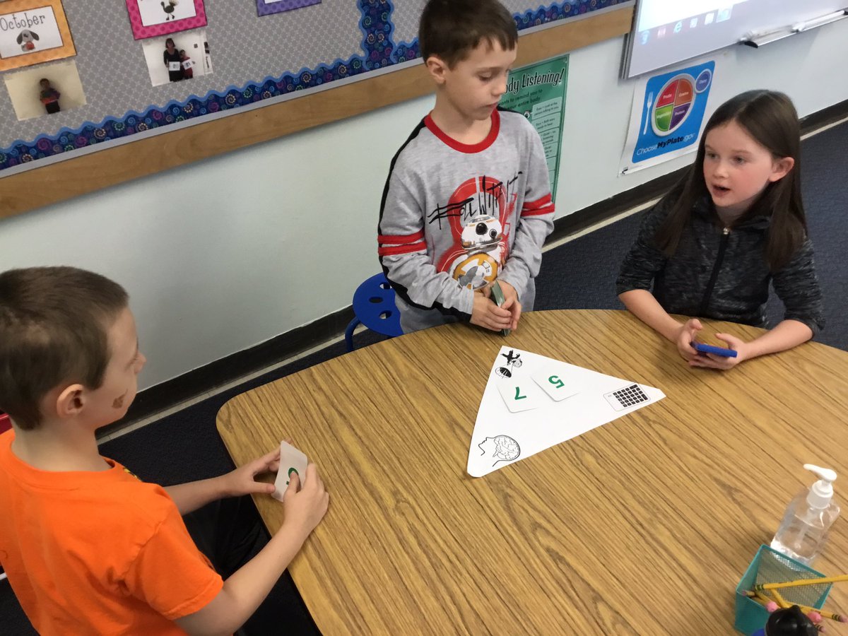 MsWarrensClass's tweet photo. Today we played 'Beat the Calculator' and realized our brains are much smarter than calculators! #ppsvt @PPSPanda #csdvt https://t.co/IavW5u9iWr