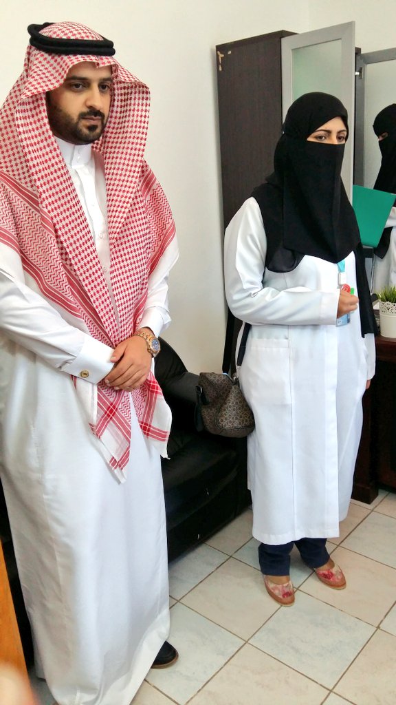 HealthCenterEaE's tweet photo. #مستشفى_شرق_جدة 
#مركز_صحي_شرق_الخط 
قام مساعد المدير التنفيذي لمستشفي شرق جده لشئون المراكز د. ريما العرادي وبرفقها  رؤساء الأقسام الفنيه بالمستشفى  اليوم بجوله وقامت بجوله تقفديه علي جميع اقسام المركز و في نهاية الزيارة قدمت الشكر لادارة المركز ومنسوبيه على التطور الملحوظ https://t.co/TqM4XkAlmX