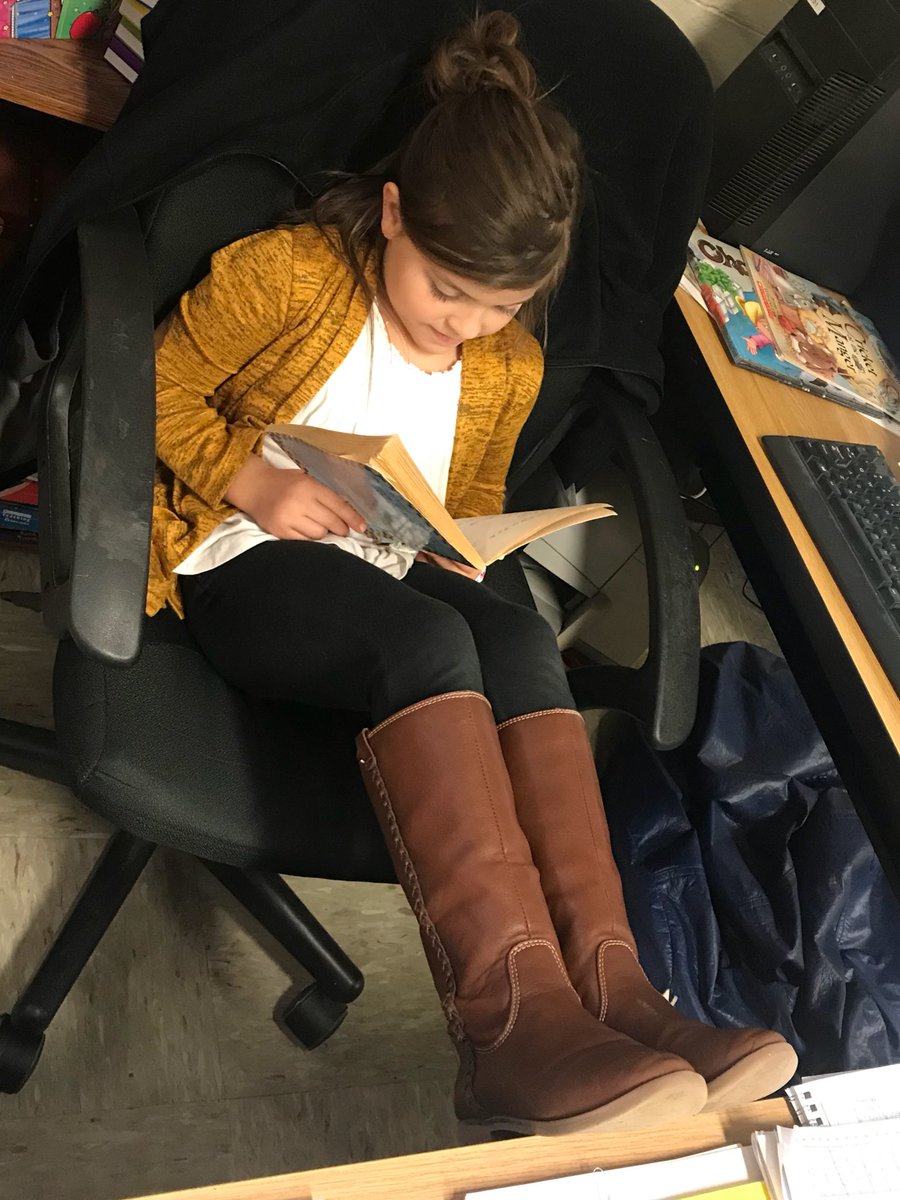 elliott_robbin's tweet photo. Must be rough to be a 2nd grader! 😉 
#MCELoves https://t.co/RmO9yULJom