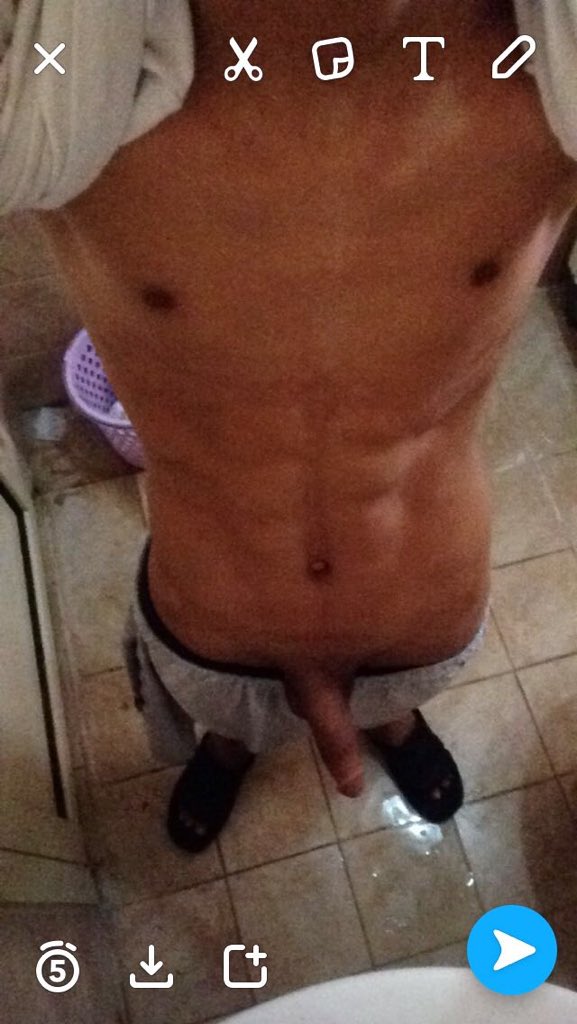 too902's tweet photo. انا مموجب نحيف الدمام عمري١٩🙈🔞 https://t.co/1JaMJgHqlS