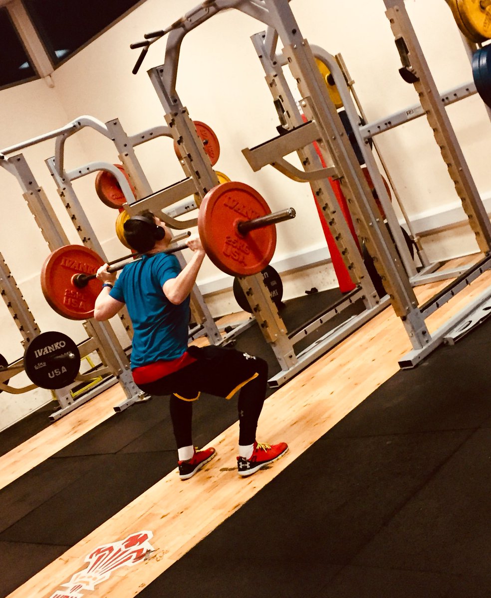 rachtaylor13's tweet photo. @UnderArmour if anyone epitomises commitment.to a brand - it’s this man @scottlawson305 #GiveusaRT🙏🏼 https://t.co/aGIZvqwTUt