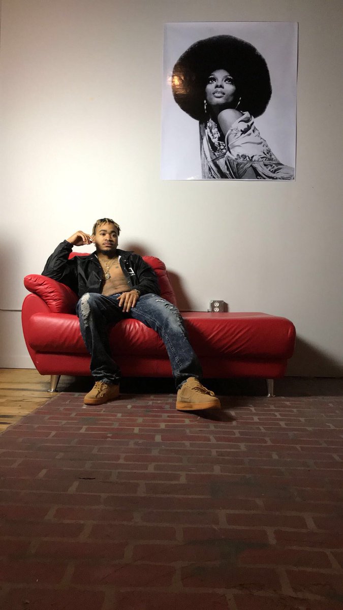 complex_visuals's tweet image. Book your next photo shoot with @complex_visuals #Rockford #Illinois #film #photo