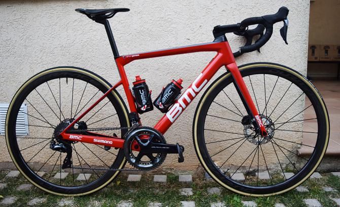 Simon Gerrans' BMC Teammachine SLR01 Disc - Gallery

New team, new bike for Australian in 2018

buff.ly/2CINtKg