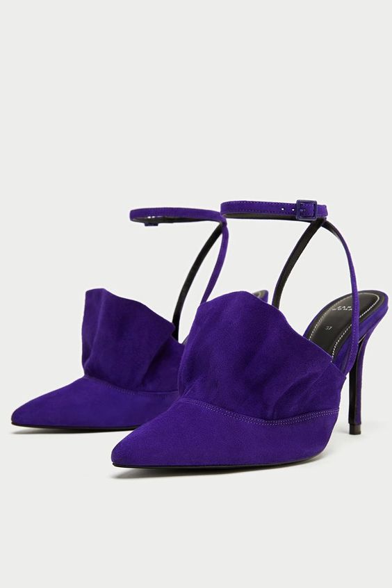 blogue_mx's tweet photo. Ultra violeta, el color del 2018. Lee más en el blog, da click y disfruta https://t.co/zmEVa9LXL0 https://t.co/dqONfNBlIt