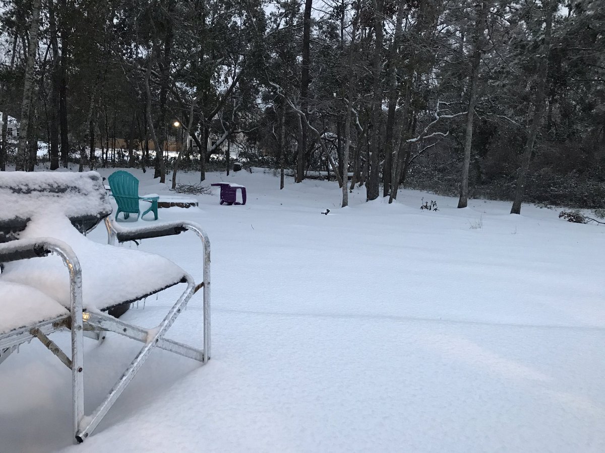 chrisdecoded's tweet photo. #CharlestonSnow https://t.co/WM9A4iy4TU