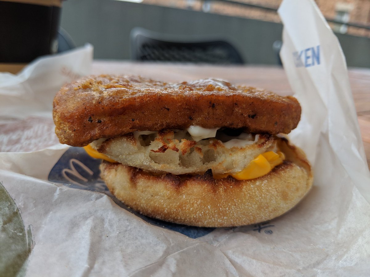 chanchowancho's tweet photo. Hey @MaccasNZ, how did this abomination happen to us? Pretty sure it's supposed to be bread-chicken-bread! https://t.co/FnPhsUq8Si