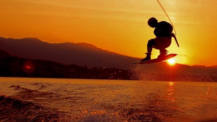 eglazd's tweet photo. WATER BROADNG AND SKIING WILL BE AVAILBLE. 

DONT BE A PUSSY, PROFESSIONAL LIFE GAURDS WILL ALSO BE AVAILBLE LOL https://t.co/S8FBgk2yHG