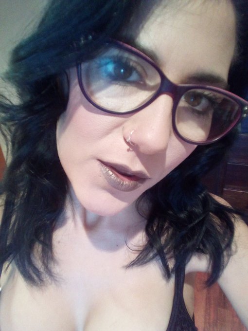 #BuenasNoches simplemente yo besos desde #huelva https://t.co/UKAtFzSpMm<a href="/tag/buenasnoches"class="tags">#BuenasNoches</a><a href="/tag/huelva"class="tags">#huelva</a>